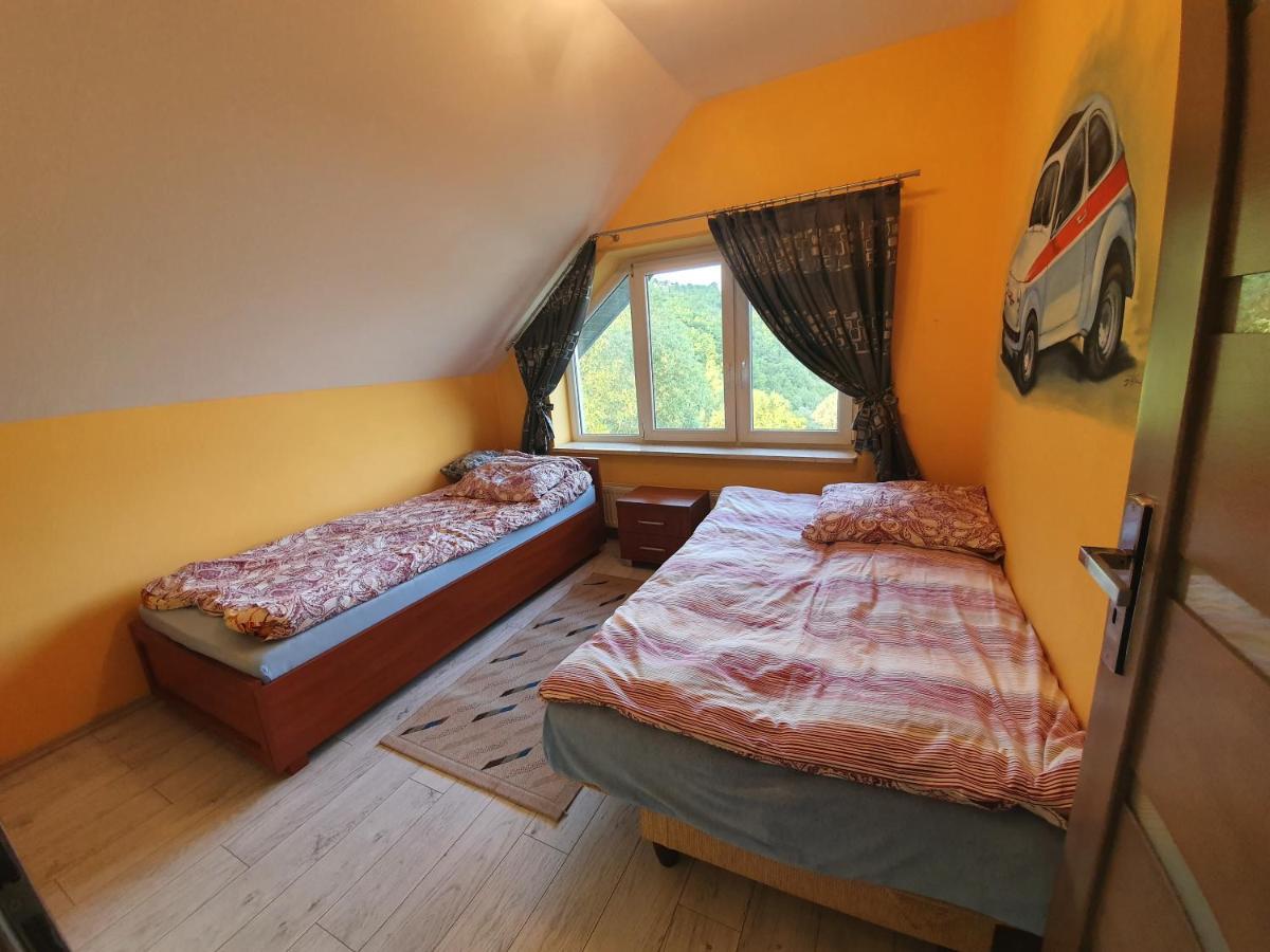 Dom Nad Jeziorem Roznowskim Tegoborze Esterno foto